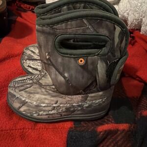 BOGS Baby Boots Size 6 Baby BOGS  Camo Boots 721711  Faux Fur Liner Waterproof